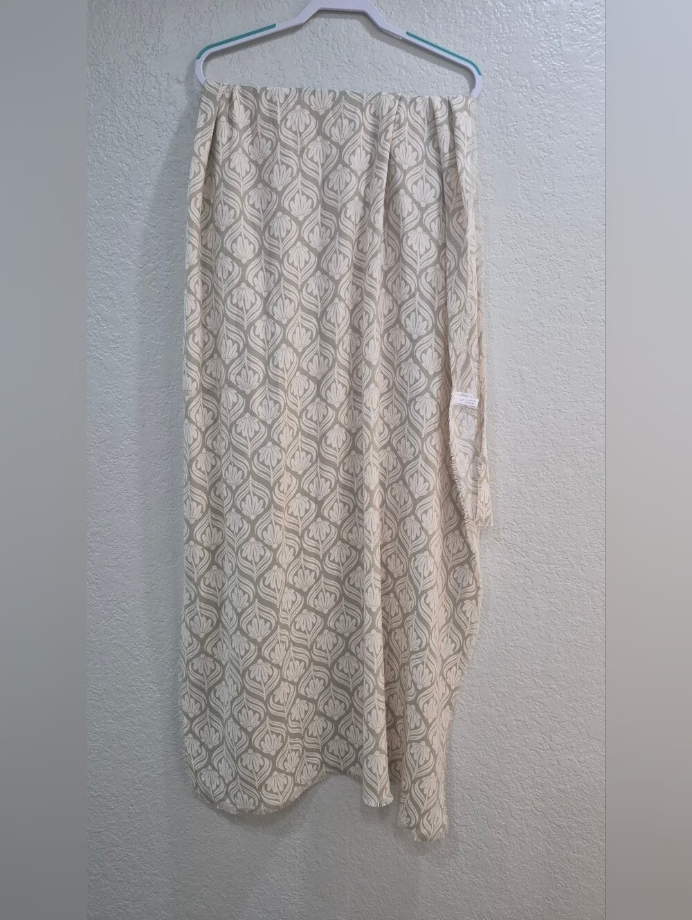 LC Lauren Conrad Cream Geometric Wrap Scarf Shawl Lightweight Fringe Accent 80x3